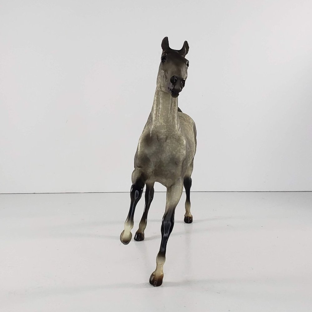 Breyer Horse Classic Hugo Saddle Club Eventing Dapple Grey Black Beauty #61105 - Picture 3 of 13